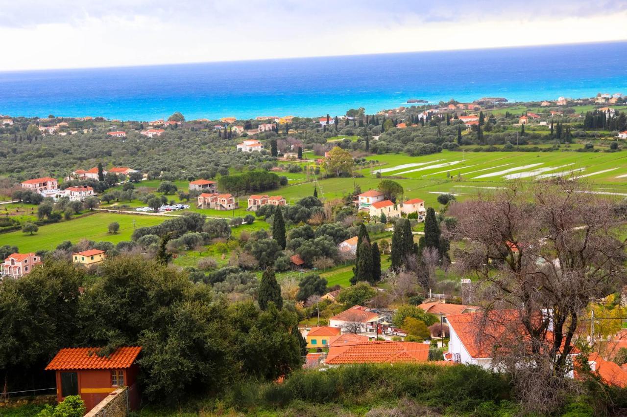 Orizontas Studios & Apartments Svoronata Bagian luar foto