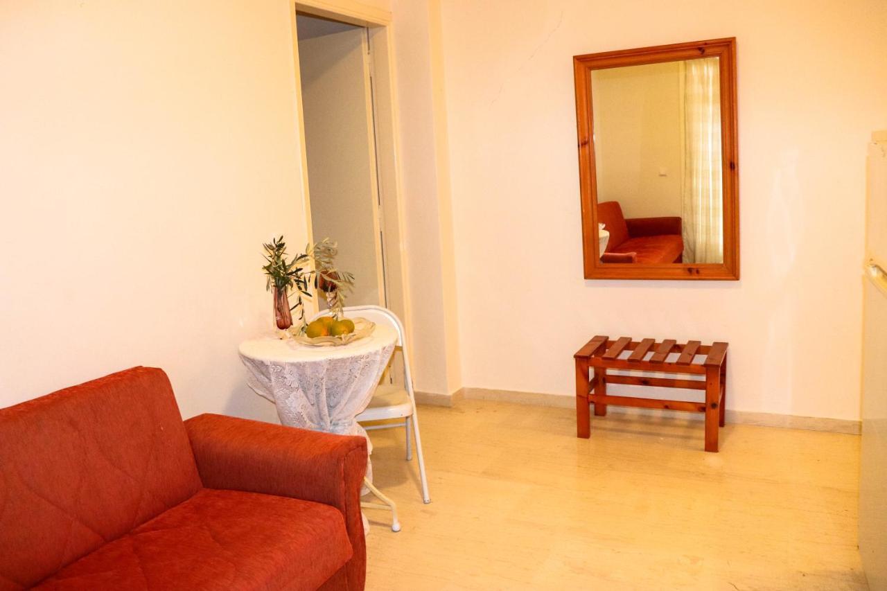Orizontas Studios & Apartments Svoronata Bagian luar foto
