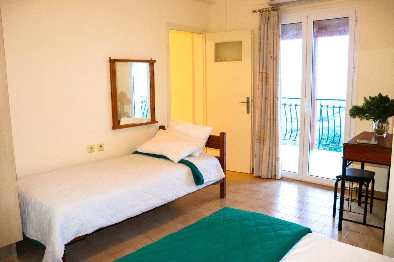Orizontas Studios & Apartments Svoronata Bagian luar foto