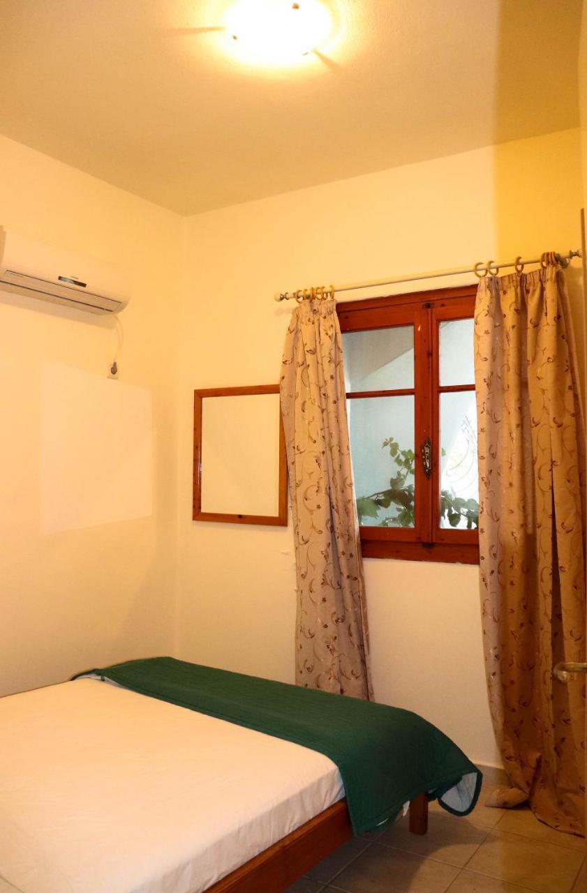 Orizontas Studios & Apartments Svoronata Bagian luar foto